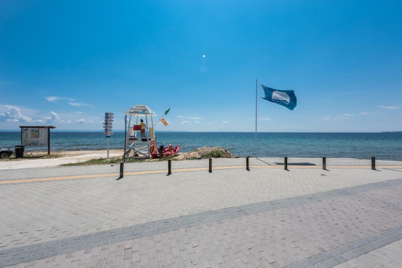 Nikiti Maisonette On The Beach By Luxlikehome ニキティ エクステリア 写真